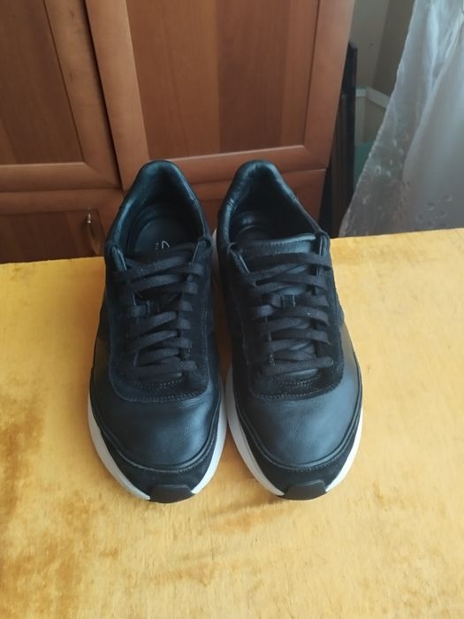 Продам чоловічі кросівки Clarks