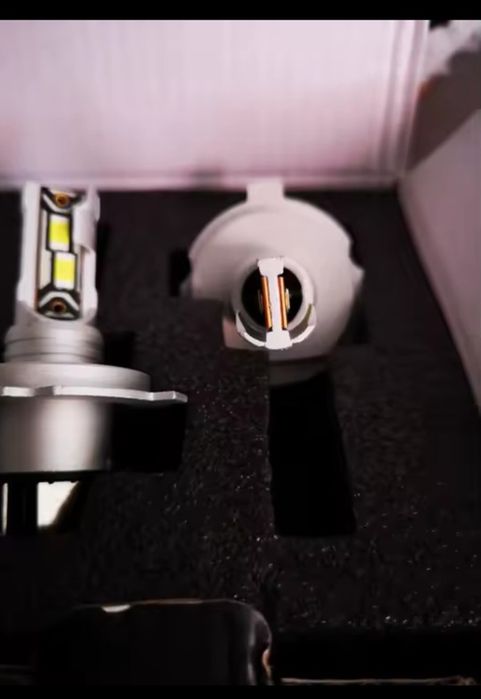 В продажі лед лампи Н4