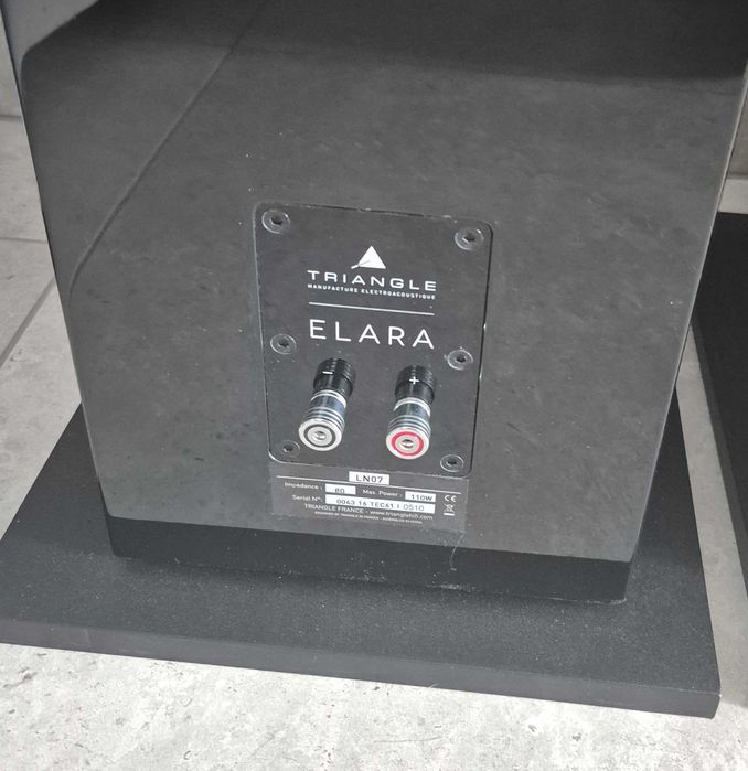 Kolumny Hi-End Triangle Elara LN07