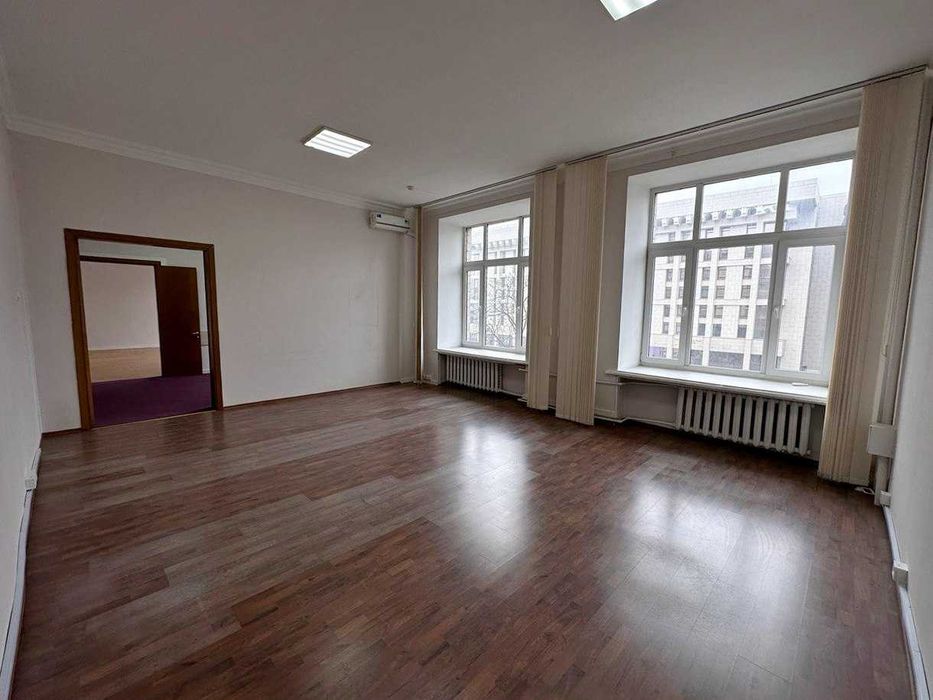 Оренда офісного приміщення 93,2 кв.м вул. Хрещатик, 7/11 (біля метро)