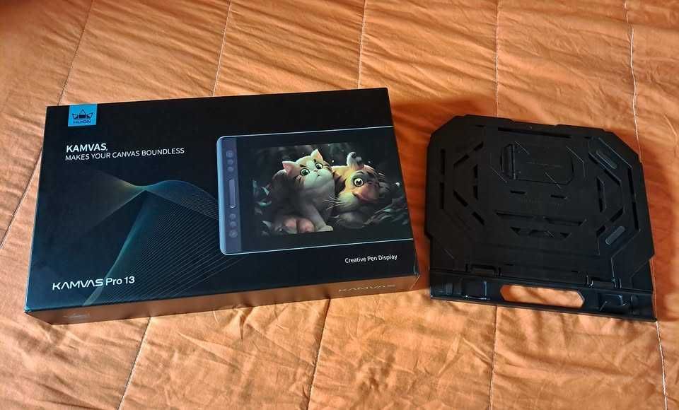 HUION Kamvas Pro 13 – Mesa Digitalizadora com Ecrã + Acessórios
