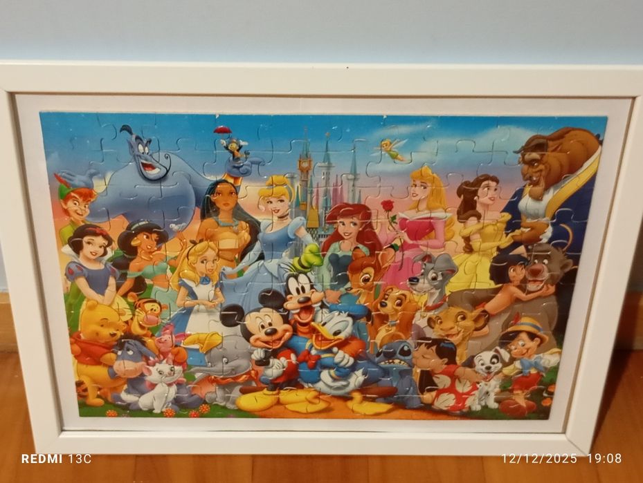 Puzzle em madeira com moldura