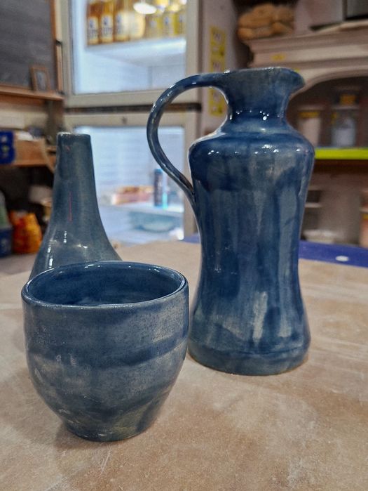 Conjunto decorativo cerâmica artesanal azul — 3 peças (feito à mão)