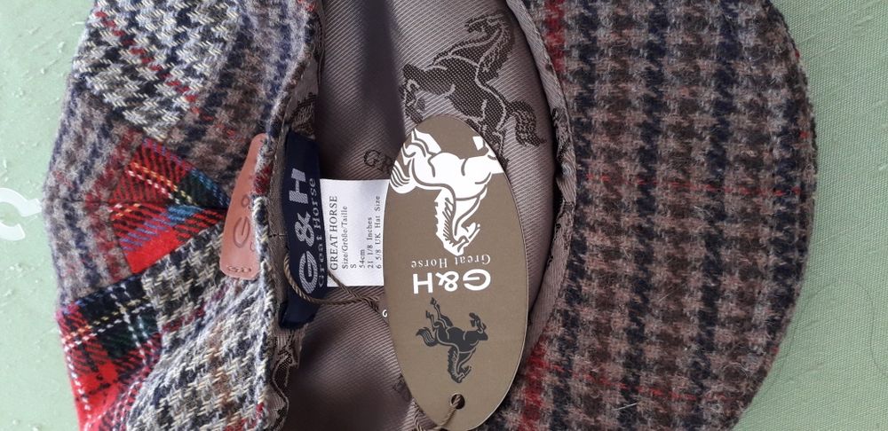 2 Boinas inglesa Great Horse