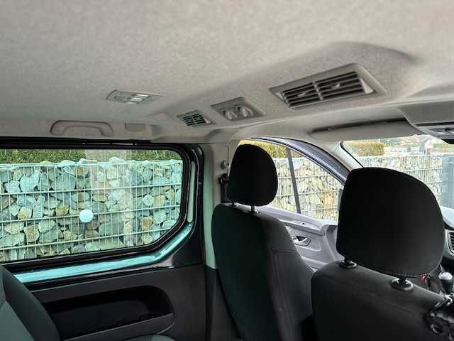 RENAULT TRAFIC 2.0 DCI Long  9 osób / navigacja/hak/pdc/led