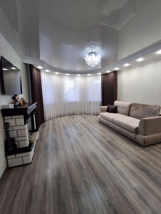 3 кімнатна видова квартира Польова 9493