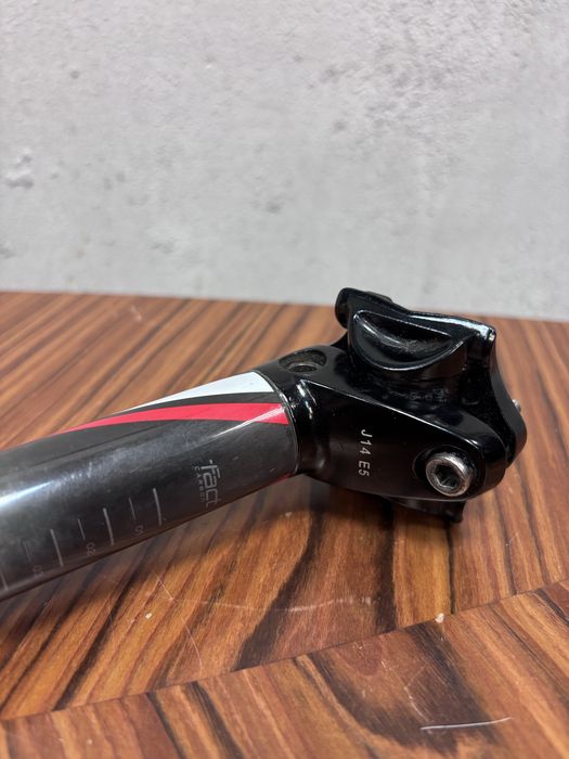 Karbonowa sztyca Specialized 27,2 mm / offset