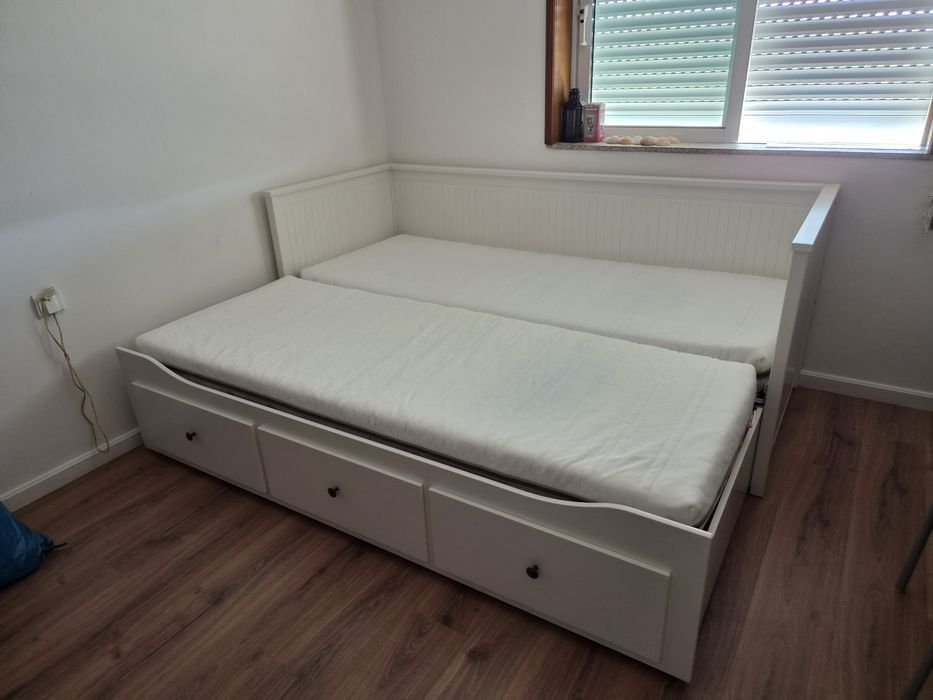 Cama Hemnes em muito bom estado