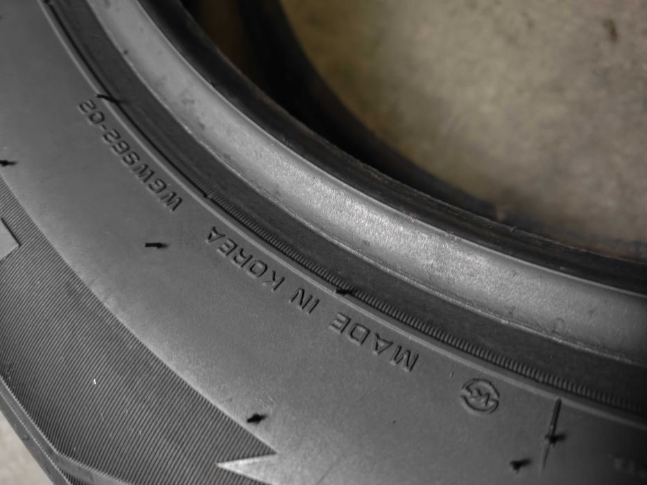 Nexen/Roadstone 225/60 R17 103T XL шини зимові 24-й рік виробник Корея