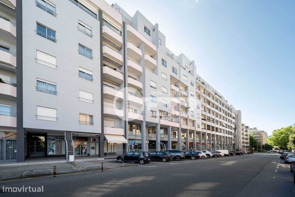 T5 Duplex on Rua Bernardo Sequeira, São Vítor