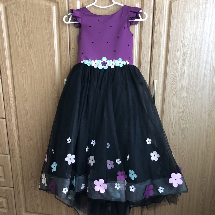 Сукня зі шлейфом , з квітковою аплікацією, 116-122, на випускний