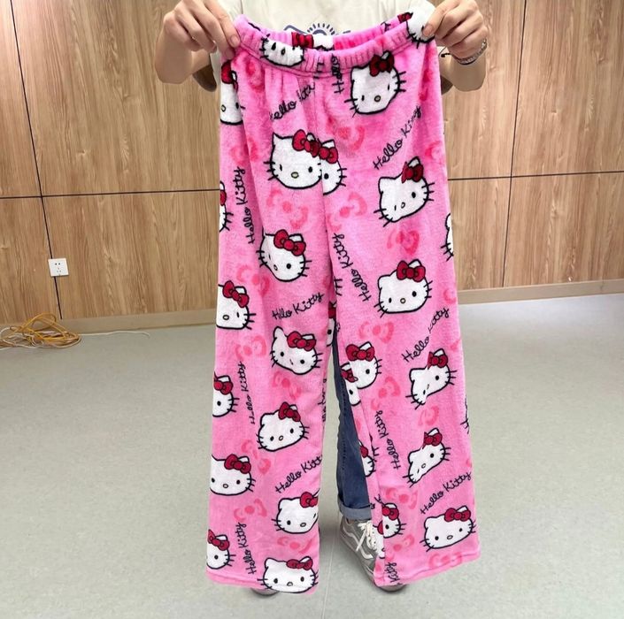 Nowe spodnie Hello Kitty pluszowe Must Have