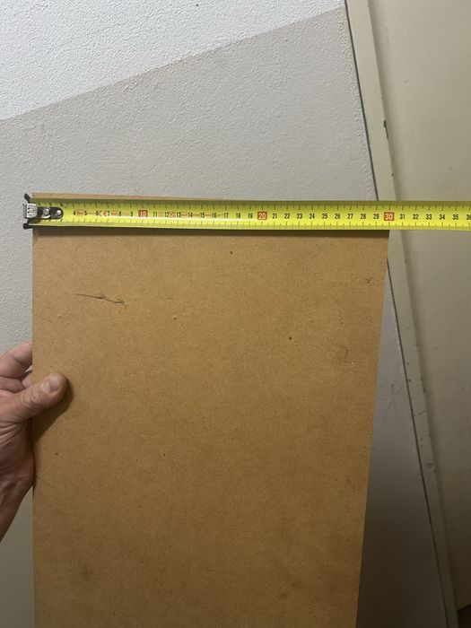 Prateleiras com suportes para parede,,o preci de cada  pratelera
