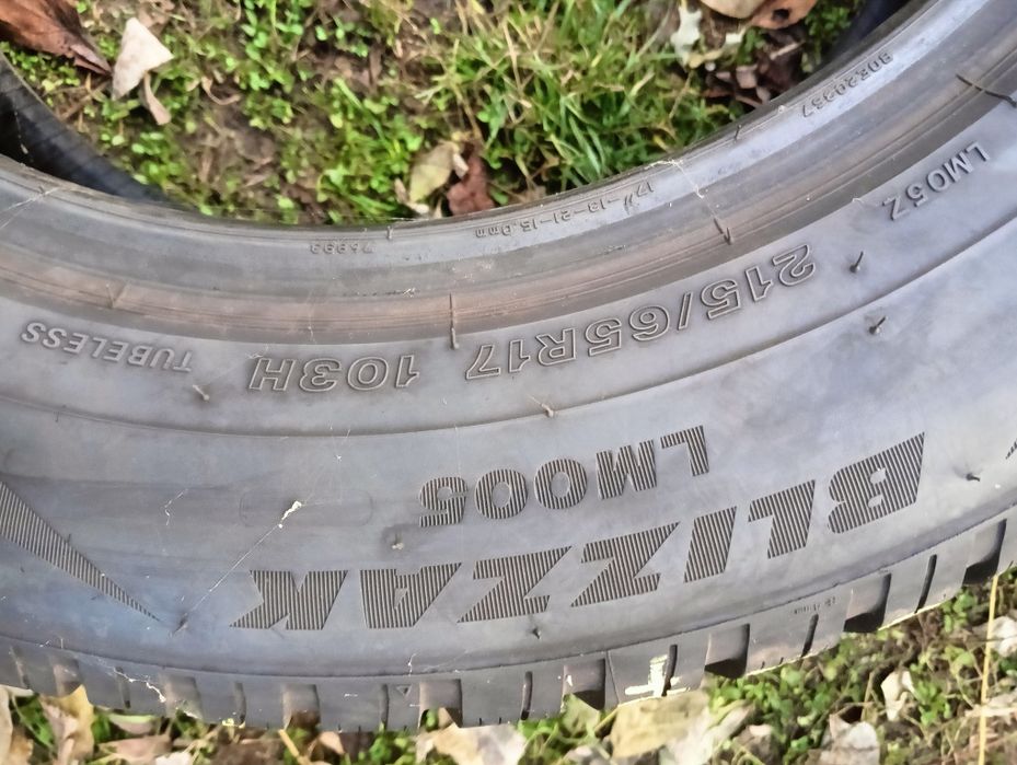 Bridgestone Blizzak LM 005 215.65.17.103 h 8mm z24.19.
