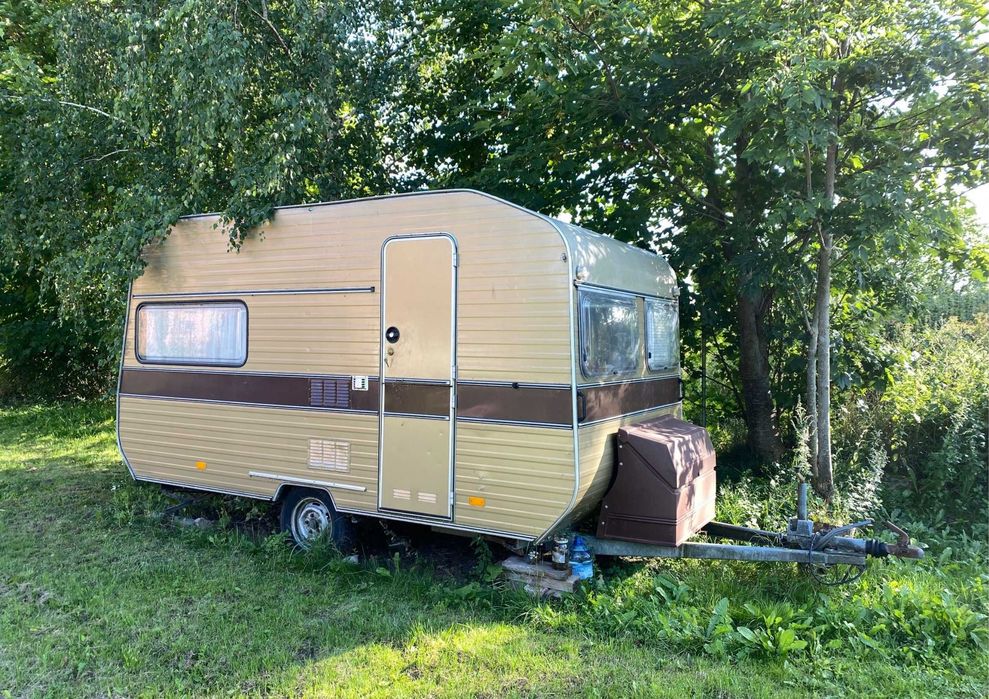 Przyczepa kempingowa AVENTO H385 TL 1981 – przedsionek, WC, ogrzewanie