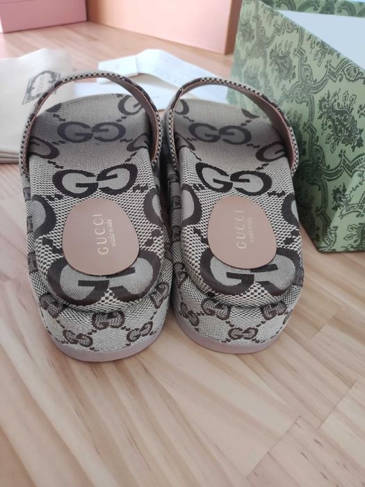 Gucciego Buty, sandaly klapki, skora 94-22