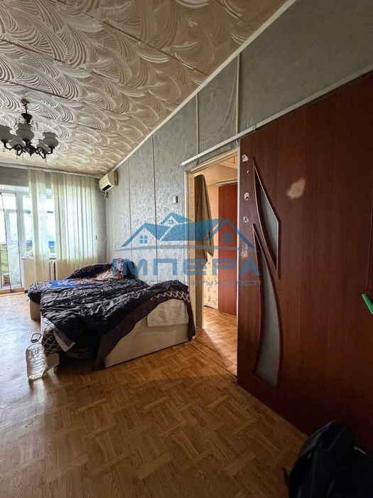 Продам 2-кімнатну квартиру в центральній частині міста.