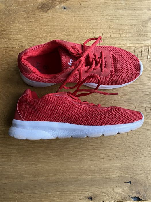 Lekkie tenisówki idealne na wf r.41