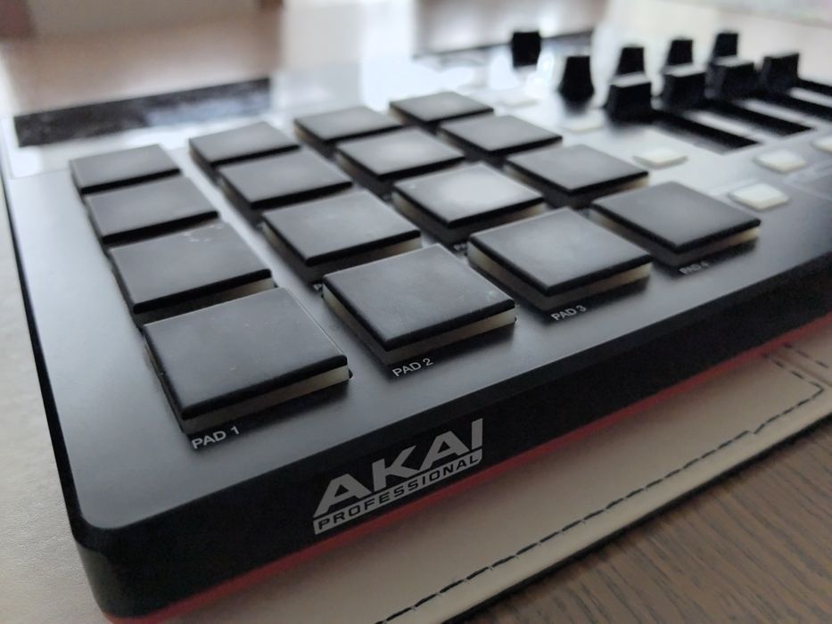 Akai MPD 226 – kontroler MIDI | Stan bardzo dobry | Kompletny zestaw