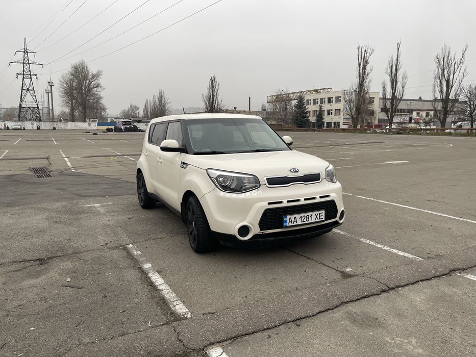 Я власник з 2019 року. Дуже надійне і економічне авто. Місто - 7 трасса 5.2 (4.4 рекорд). Зберігання в теплому підземному паркінгу весь час експлуатації. 
- встановлені лінзи та дед лампи
- нещодавно замінено радіатор кондиціонеру
- додатковий комплект дисків та літньої гуми nexen
Один ключ, нююе значні недоліки по кузову на фото. На всі питання відповім по телефону.