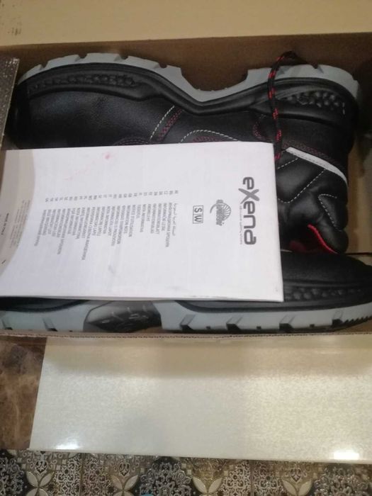 Робочі кросівки, спецвзуття. Ботинки рабочие 45размера.