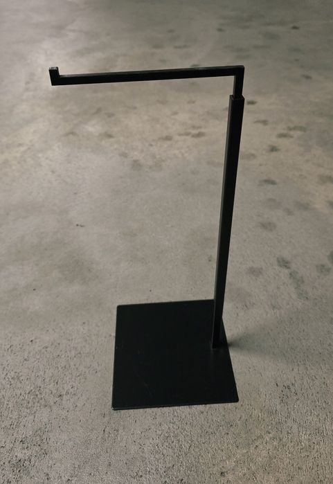 Support, Tripod for Bags, Wallets, or Similar Items with Adjustable Height64729956454658123