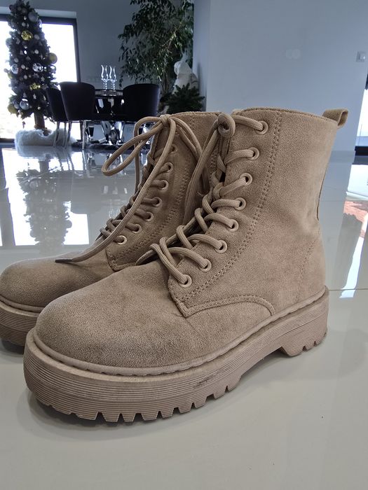 Buty zamszowe trepy botki sznurowane beżowe 38