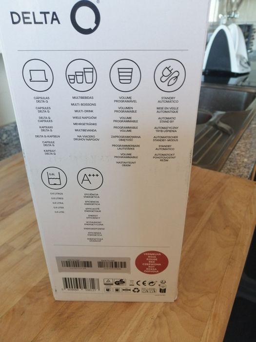 Máquina de café delta mini qool vermelha