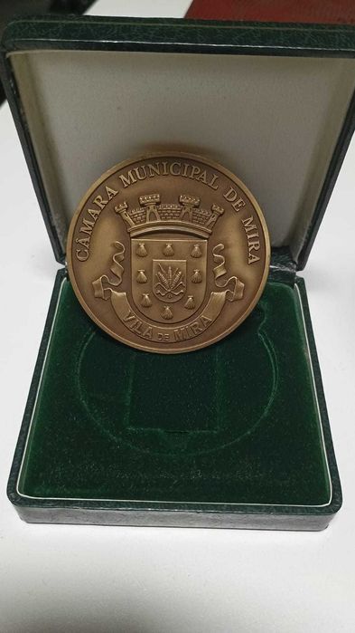 Medalhão da cãmara municipal de mira