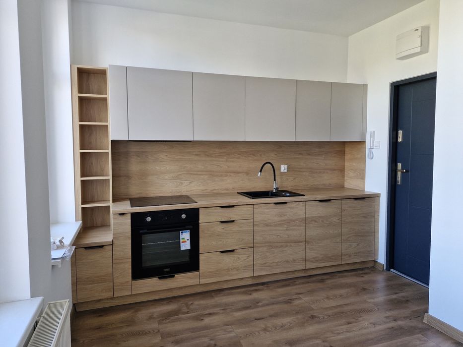 Wynajmę kawalerkę  28 m2. 1300 zł