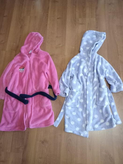 Лот махровые халаты на девочку 4- 6 лет пр-во Германия 2шт.