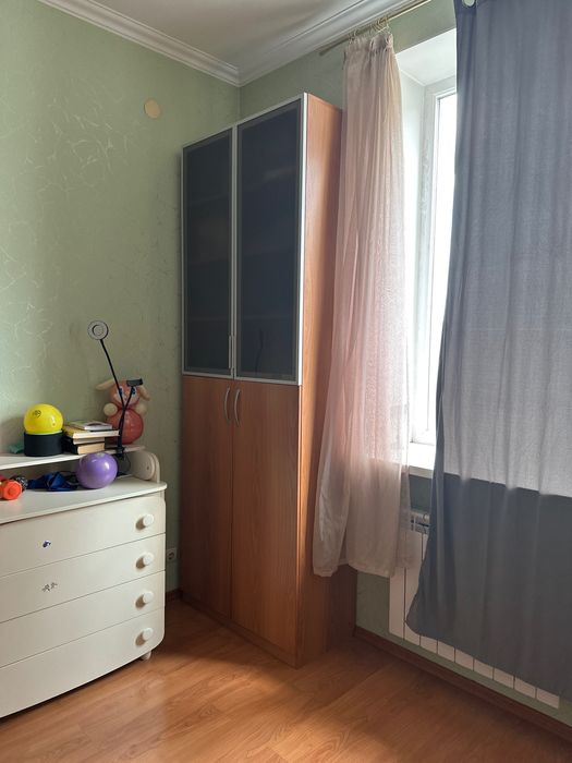 Шкафи для офісу або квартири