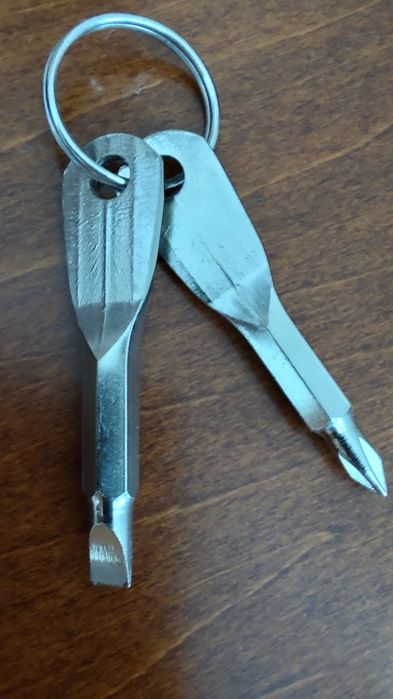 Інструмент викрутка мультитул отвертка EDC