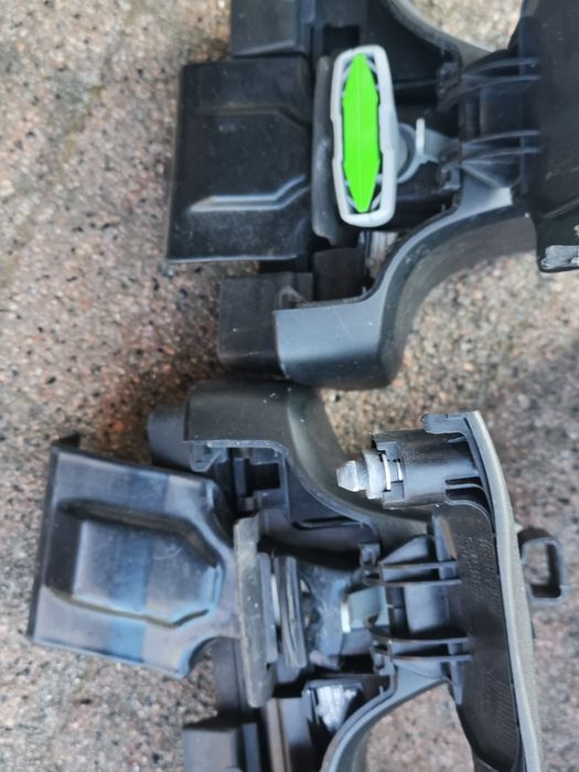 Bagażnik dachowy Thule AeroBar, stopy Thule 754, Kit 1233