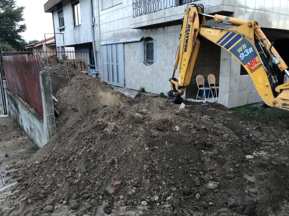 Limpeza de terrenos/ desaterros