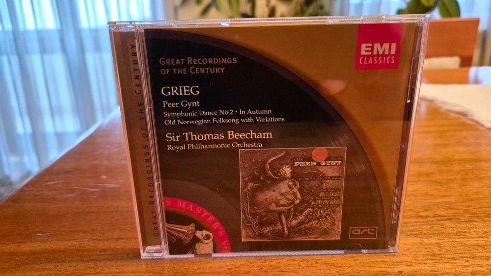 Vendo CD Música Clássica "Peer Gynt Suites 1 & 2", de EDVARD GRIEG !