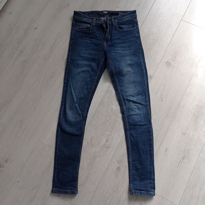 Spodnie jeansowe damskie 38