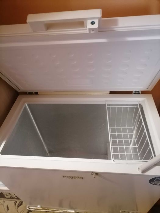 Продам Морозильну камеру Prime technics