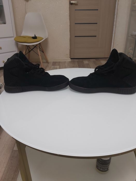 Оригінальні замшеві Адідаси унісекс