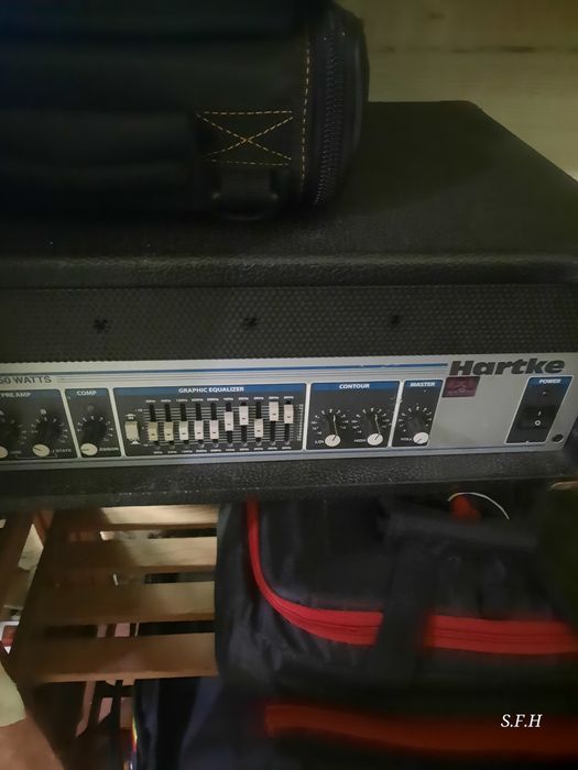 Vendo  amp Hartke 3500 cabeça