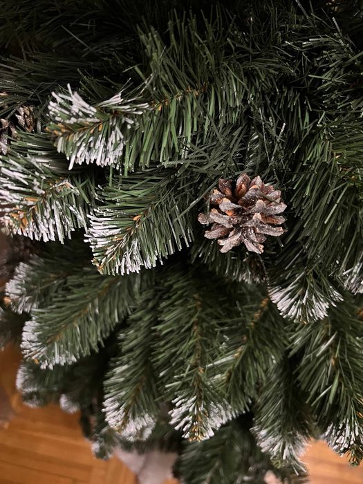 Штучна ялинка 210 см