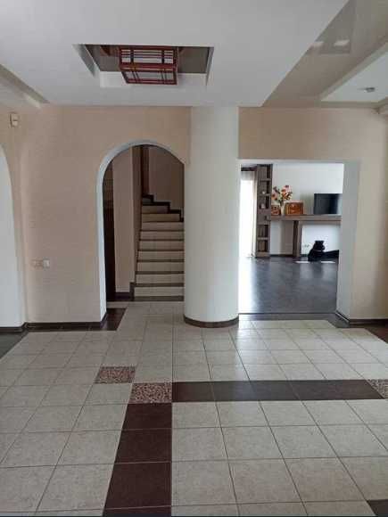 Оренда гарного будинку-котеджу на березі Дніпра, с. Кедина гора