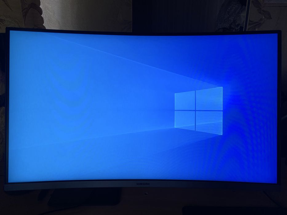 Монітор Samsung 27CR50