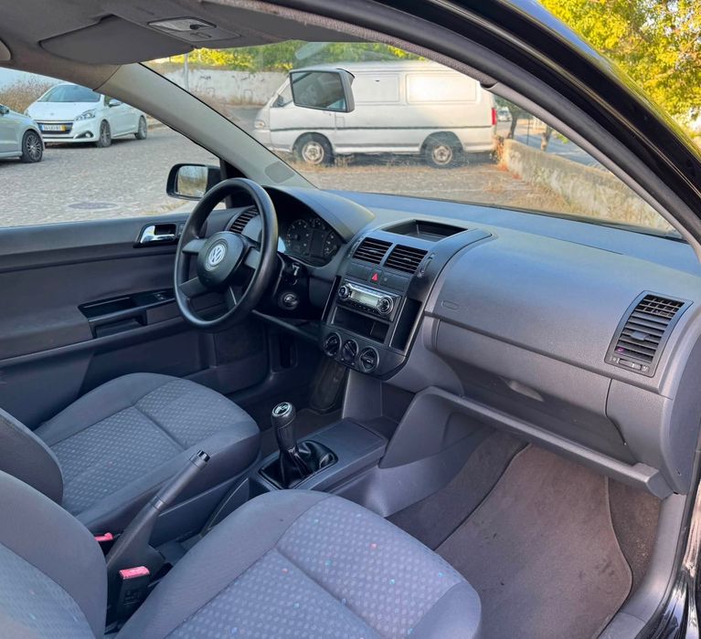 Vw Polo 1.2 gasolina 2003 apenas 150 mil KMS impecável