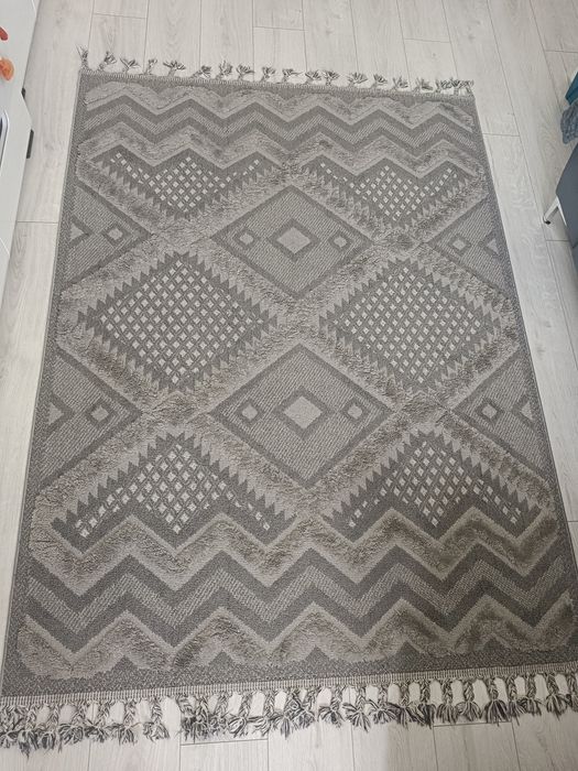 Sprzedam dywan 140x190