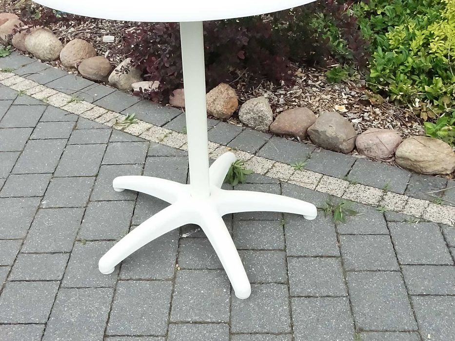 Biały Stolik Ogrodowy / Kawiarniany – Stabilny, Okrągły 70cm