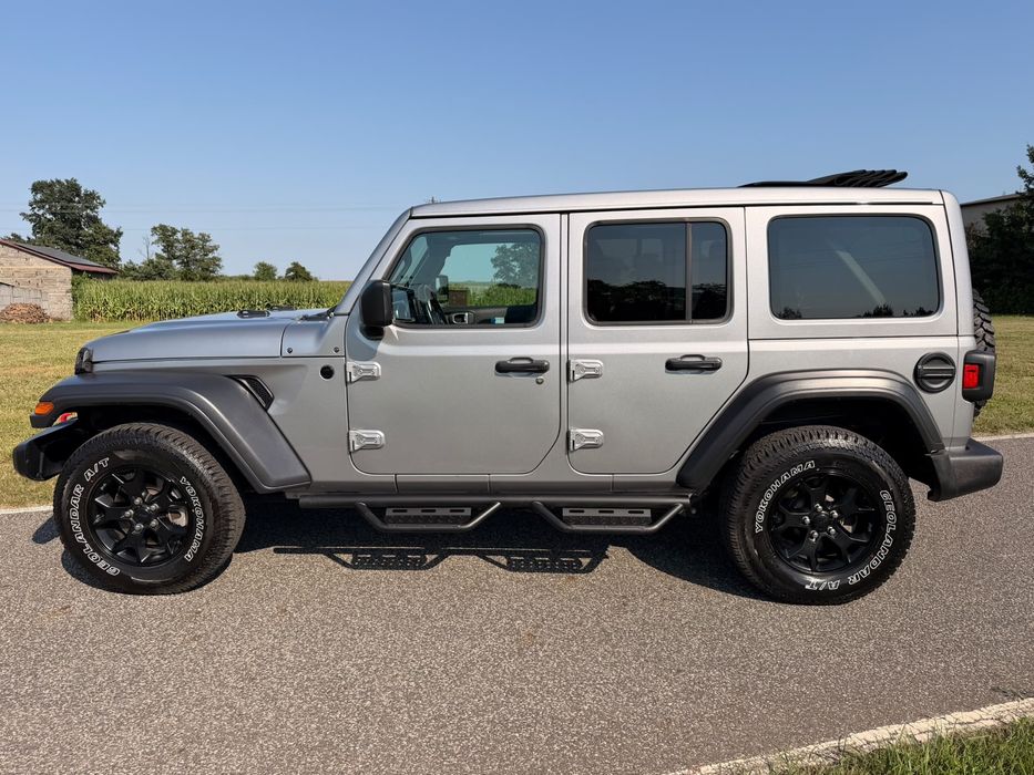 Jeep Wrangler Willys