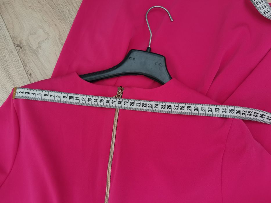 Малинова жіноча сукня плаття міді S