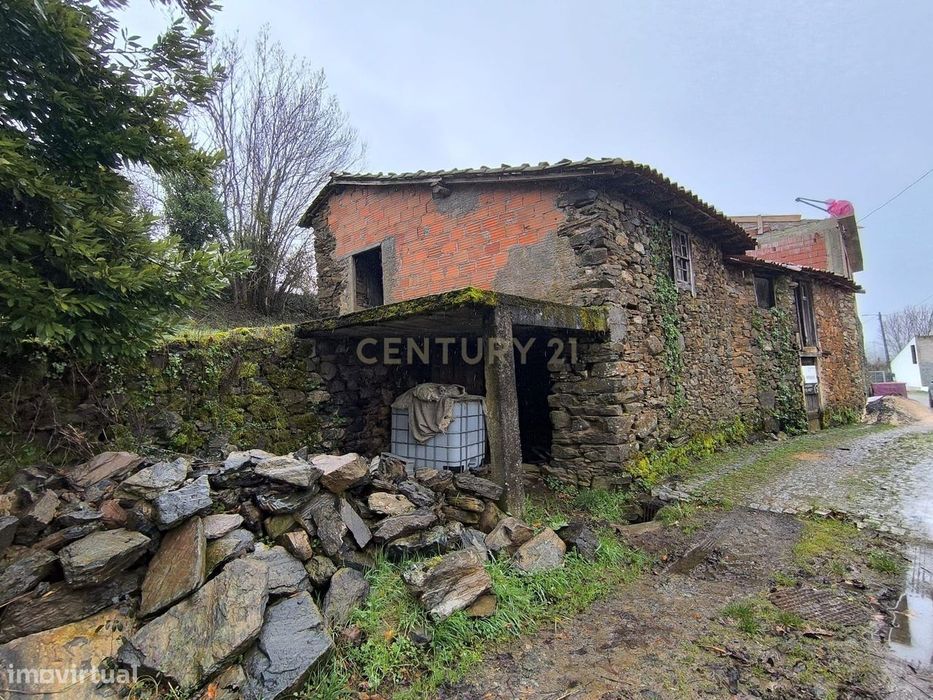 Moradia para reconstruir — Vinhais, Bragança