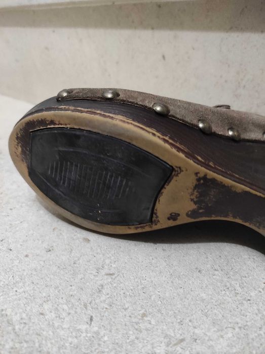 Socas em pele castanha